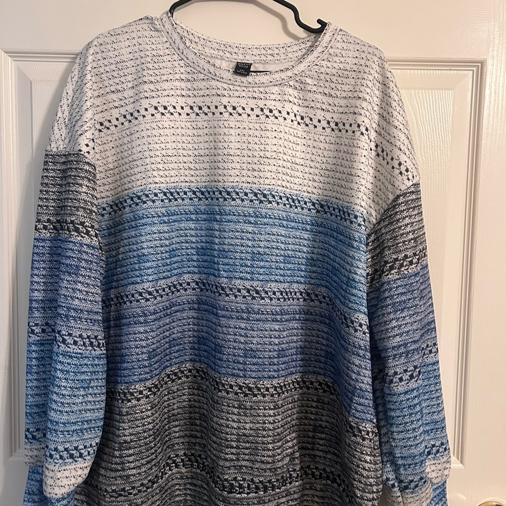 Emery Rose Sz 2XL Striped Blue and Gray Sweater